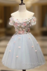 Knee-Length Light Blue Tulle Homecoming Dress With Appliques